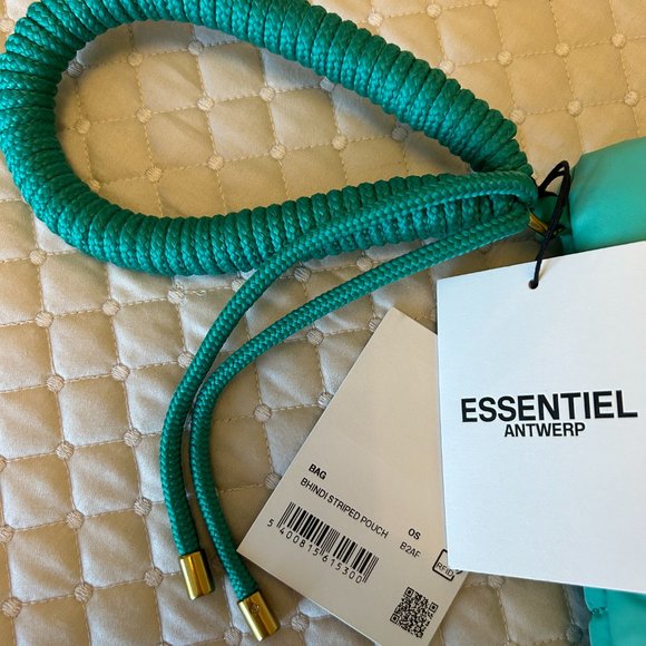 ESSENTIEL ANTWERP - Bhindi Clutch - Picture 2 of 5